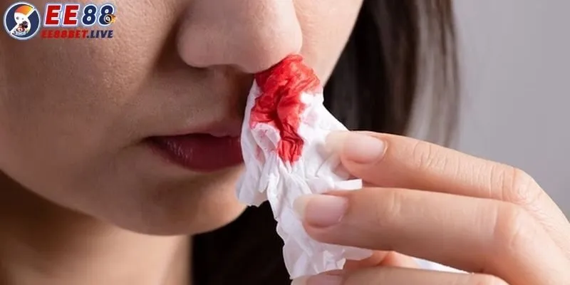Giấc mơ về việc chứng kiến người khác đánh nhau và chảy máu